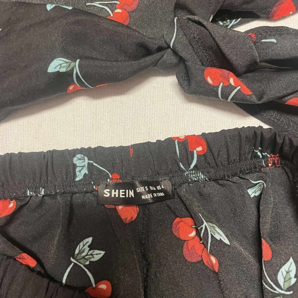 Matching Cherry top and shorts set - Picture 3 of 3